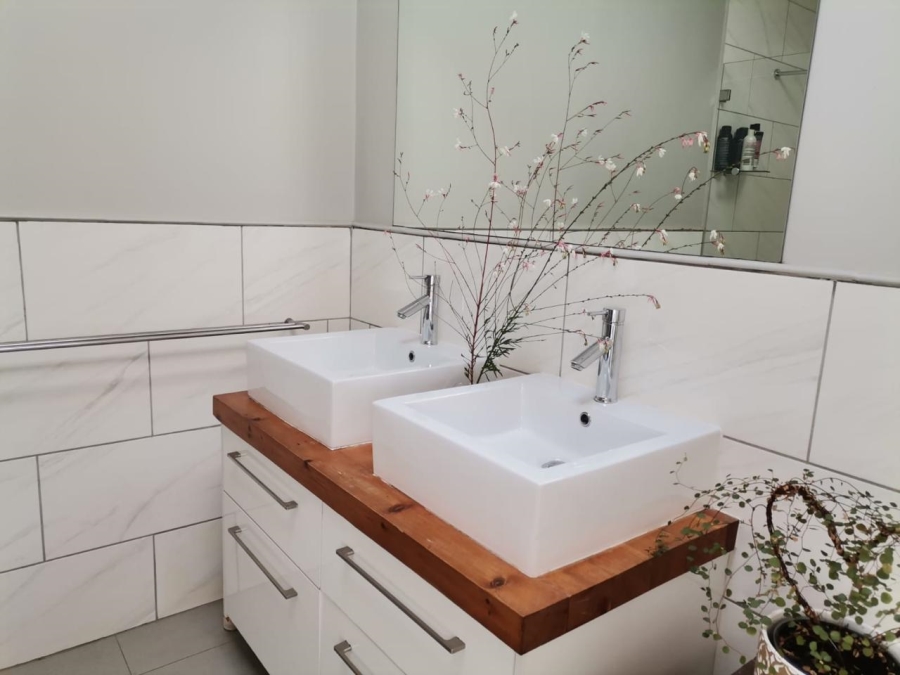 3 Bedroom Property for Sale in Martinville Western Cape